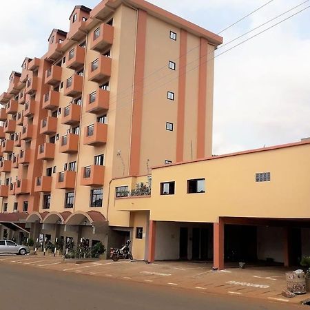 Hotel Jouvence International Yaoundé Dış mekan fotoğraf