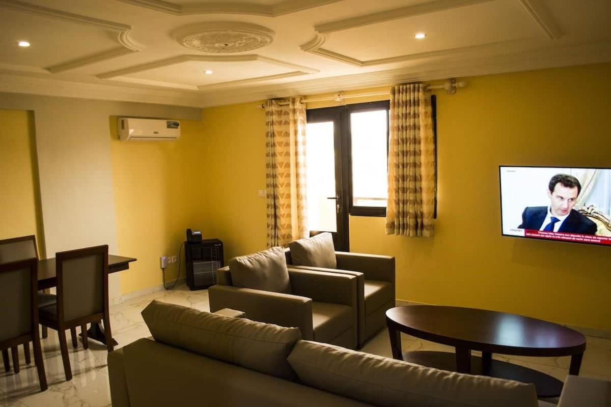 Hotel Jouvence International Yaoundé Dış mekan fotoğraf