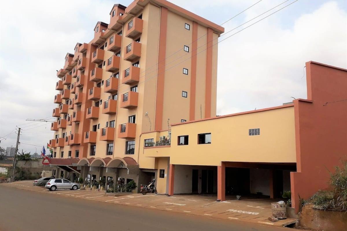 Hotel Jouvence International Yaoundé Dış mekan fotoğraf